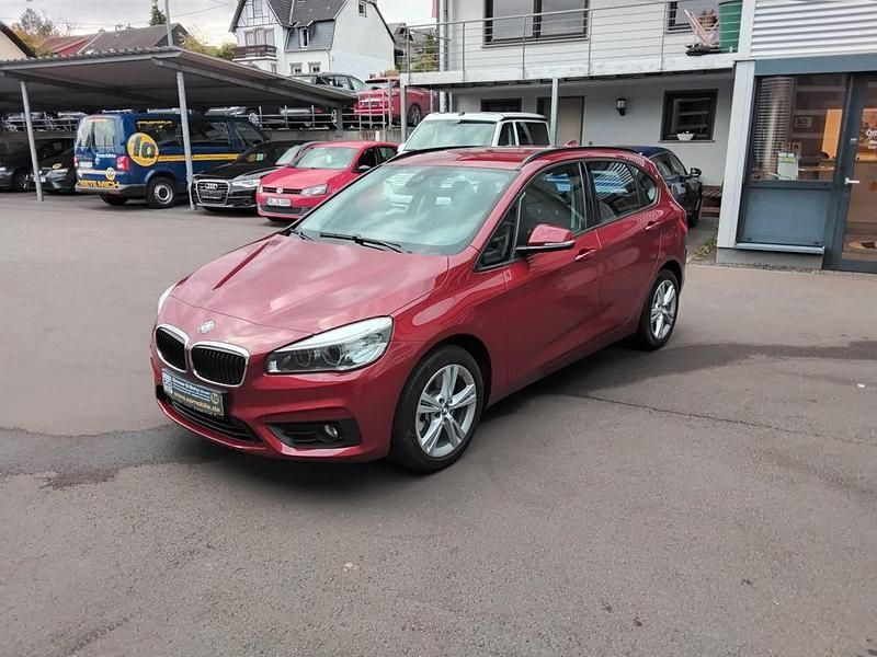 Gebraucht BMW 225 Advantage 231 PS (169 kW) 2016 Rot Kombi