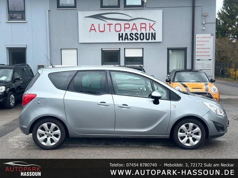 Second-hand Opel Meriva 120 CP (88 kW) 2012 Argintiu Monovolum