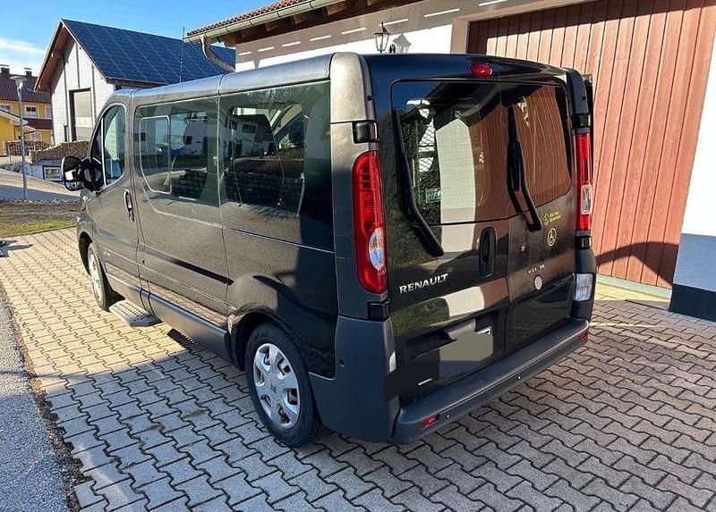 Gebraucht Renault Trafic 114 PS (83 kW) 2012 Schwarz Van / Kleinbus