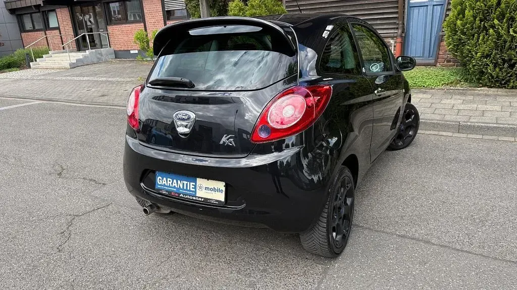 Usata Ford Ka Titanium 69 CV (50 kW) 2015 Nero Utilitaria