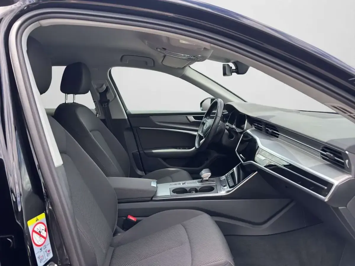 Gebraucht Audi A6 Ambiente 204 PS (150 kW) 2020 Brillantschwarz Kombi