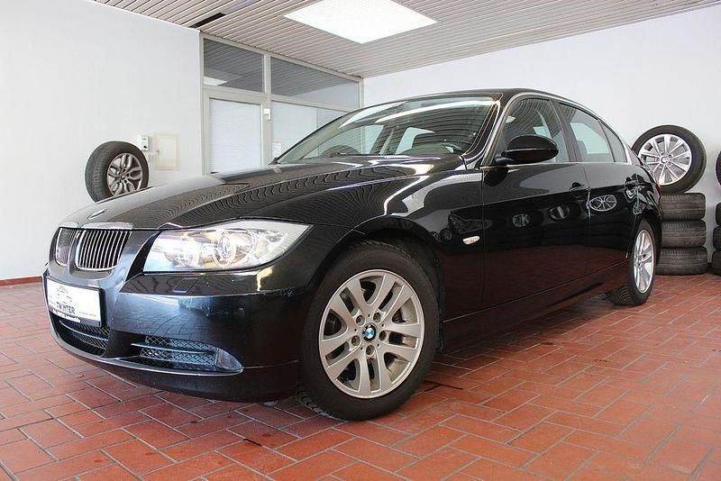 Gebraucht BMW 325 Advantage 218 PS (160 kW) 2006 Schwarz Limousine