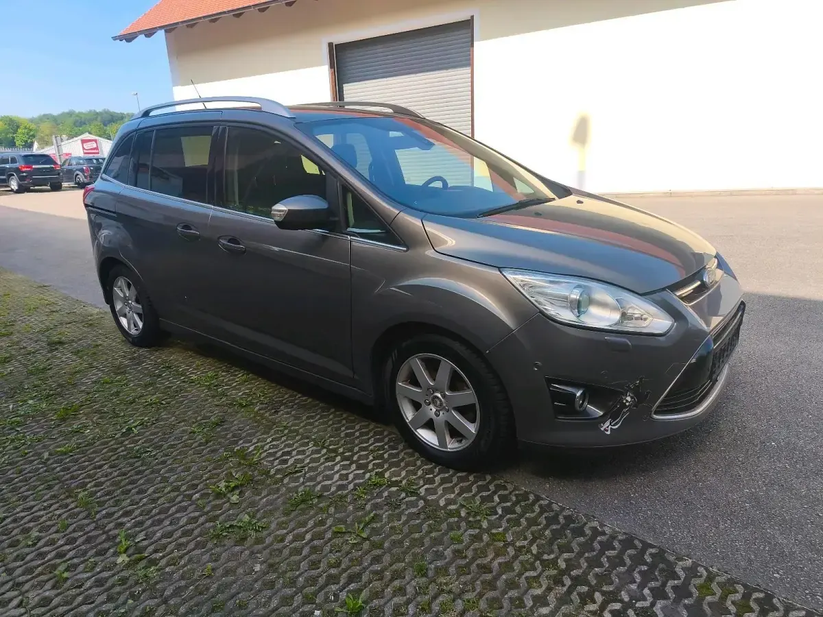Gebraucht Ford Grand C-Max Titanium 182 PS (133 kW) 2012 Grau Van / Kleinbus