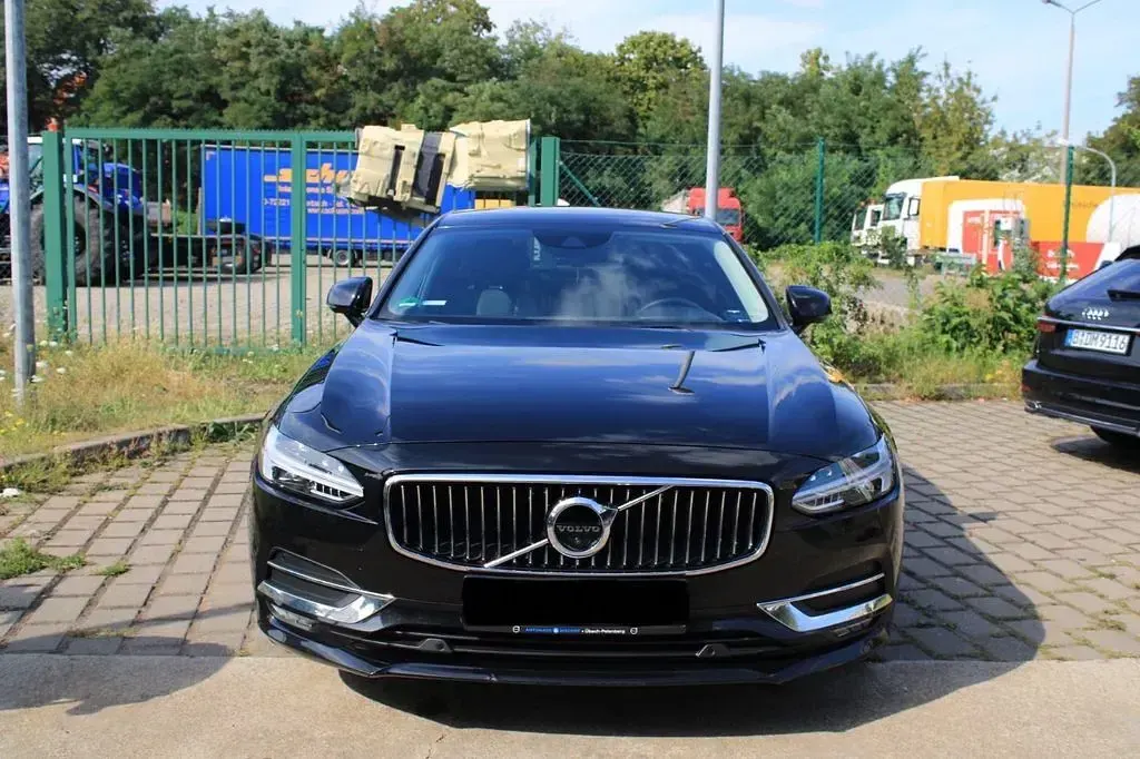 Second-hand Volvo S90 Inscription 150 CP (110 kW) 2019 Negru Berlinǎ