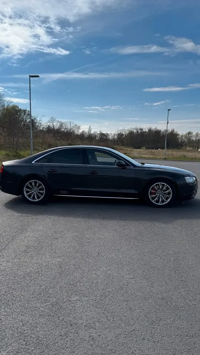 Gebraucht Audi A8 350 PS (257 kW) 2010 Braun Limousine