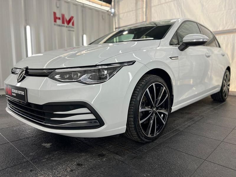 Weiß Gebraucht 2020 VW Golf VIII Sport Limousine | 19.799 € (Guter Preis) - Bild 1/4