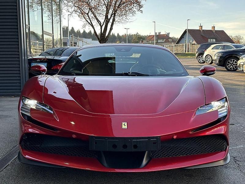 Gebraucht Ferrari SF90 780 PS (573 kW) 2021 Rot