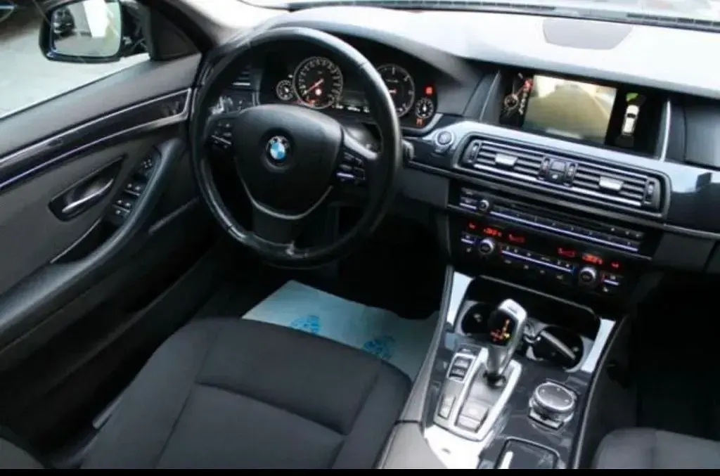 Gebraucht BMW 520 190 PS (139 kW) 2016 Braun Kombi
