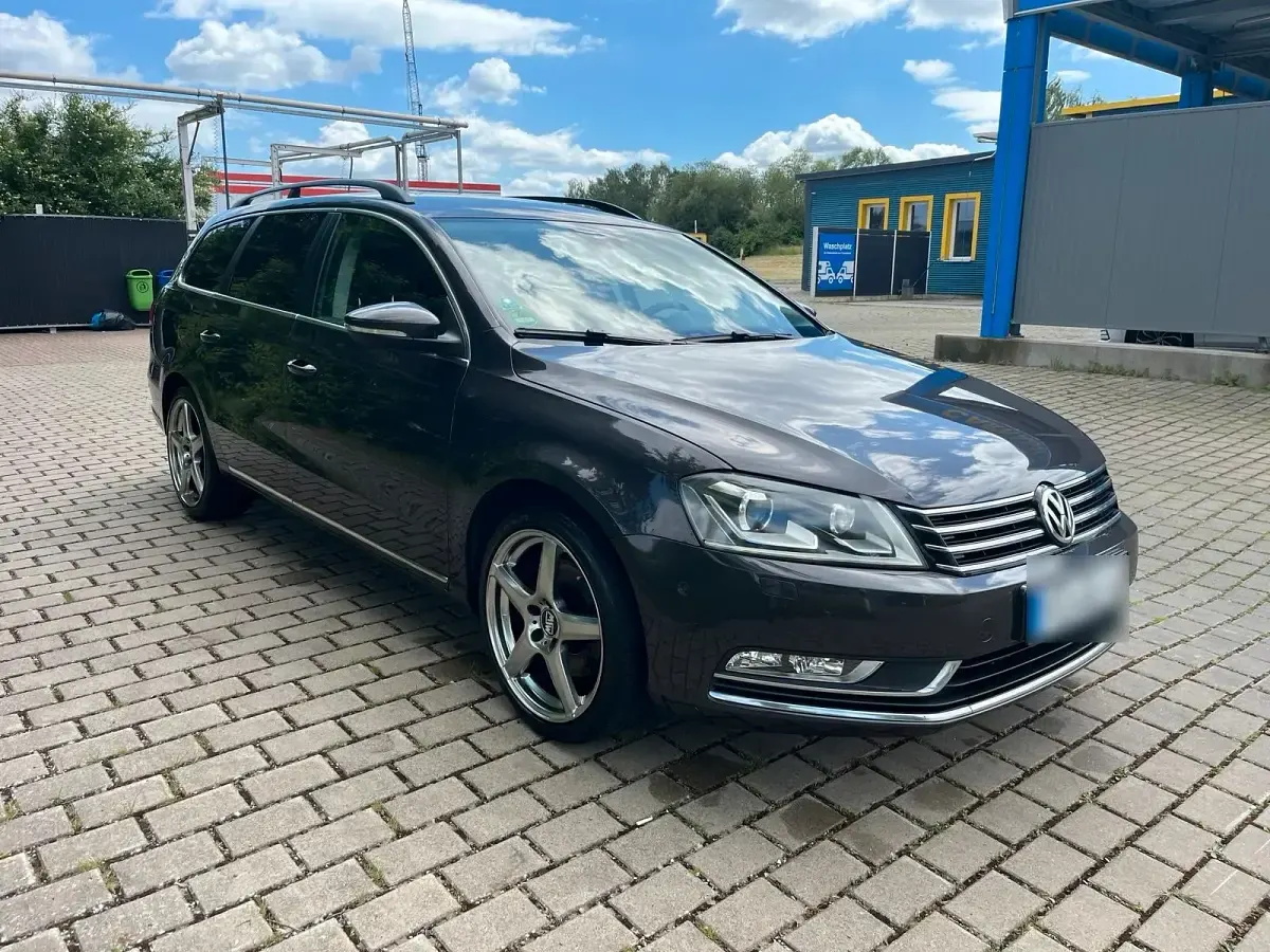 Gebraucht VW Passat 140 PS (102 kW) 2011 Kombi