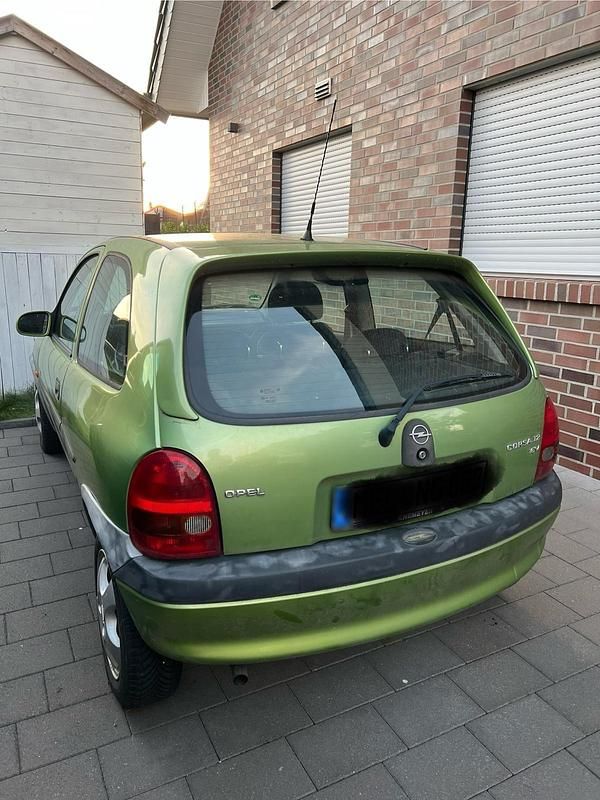 Gebraucht Opel Corsa 68 PS (50 kW) 2000 Grün Kleinwagen