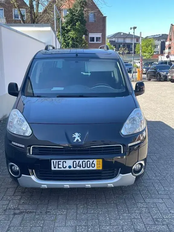 Gebraucht Peugeot Partner Tepee Active 98 PS (72 kW) 2012 Schwarz Van / Kleinbus