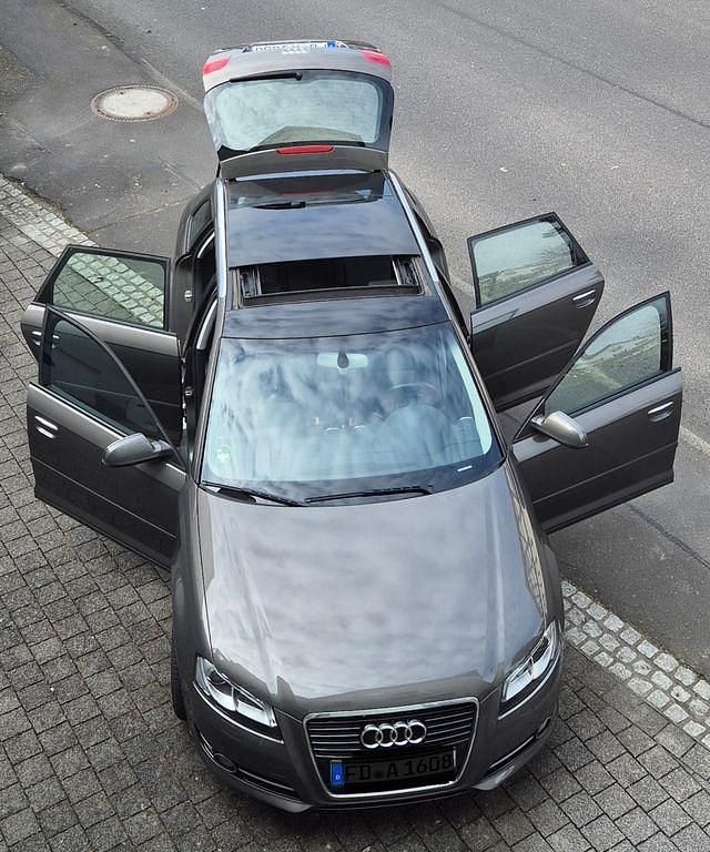 Gebraucht Audi A3 Ambition 125 PS (91 kW) 2011 Grau Kleinwagen