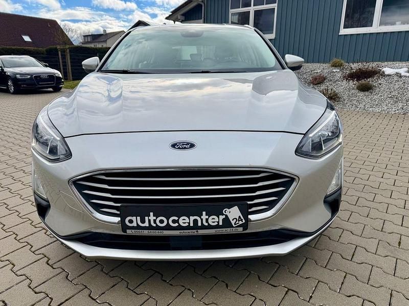 Gebraucht Ford Focus Cool & Connect 95 PS (69 kW) 2020 Silber Limousine