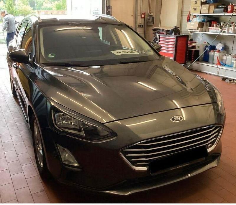 Gebraucht Ford Focus Cool & Connect 120 PS (88 kW) 2020 Grau Limousine