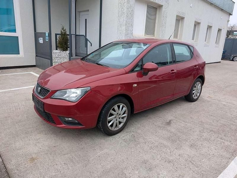 Gebraucht Seat Ibiza Stylance 86 PS (63 kW) 2012 "montsant" rot Kleinwagen