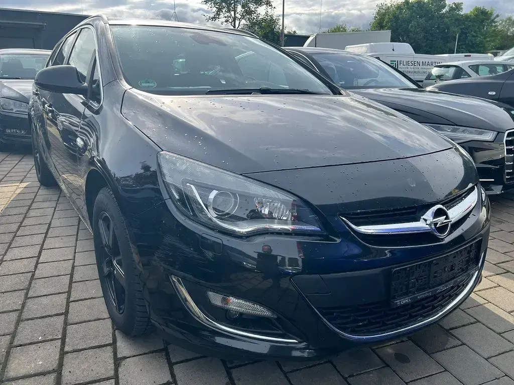 Gebraucht Opel Astra Exklusiv 110 PS (80 kW) 2016 Schwarz Kombi