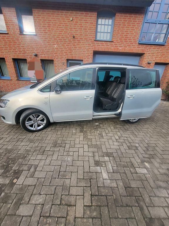 Silber Gebraucht 2012 VW Sharan Van / Kleinbus | 9.900 € (Guter Preis) - Bild 1/4