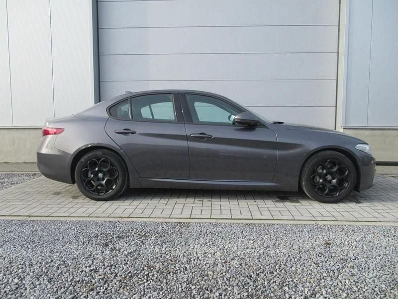 Gebraucht Alfa Romeo Giulia 160 PS (117 kW) 2020 Grau Limousine