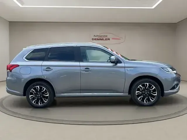 Gebraucht Mitsubishi Outlander P-HEV 203 PS (149 kW) 2017 Grau SUV