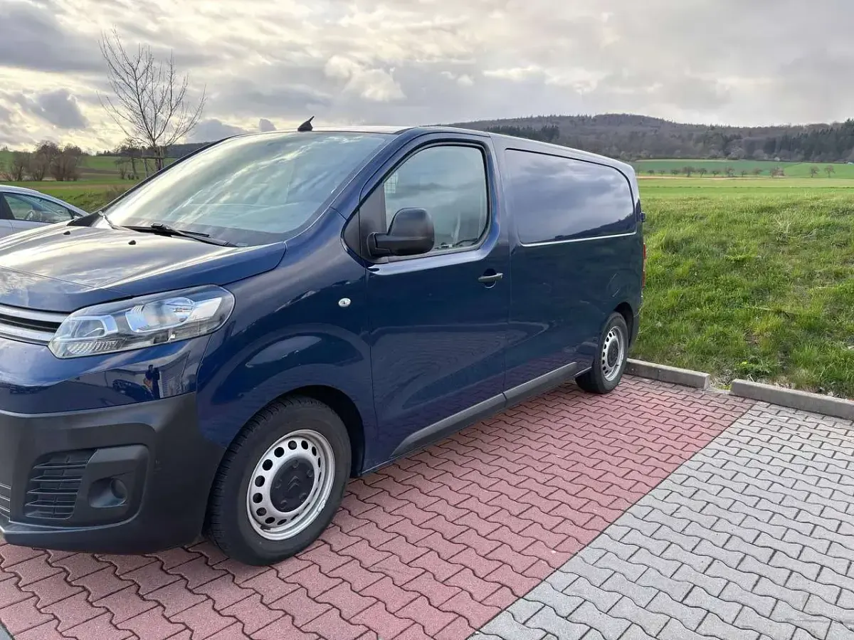 Gebraucht Citroën Jumpy Profi 95 PS (69 kW) 2018 Blau Van / Kleinbus