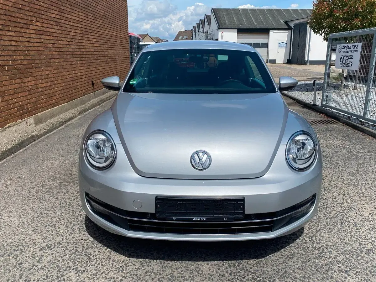 Gebraucht VW Beetle Cup 105 PS (77 kW) 2014 Silber Kleinwagen