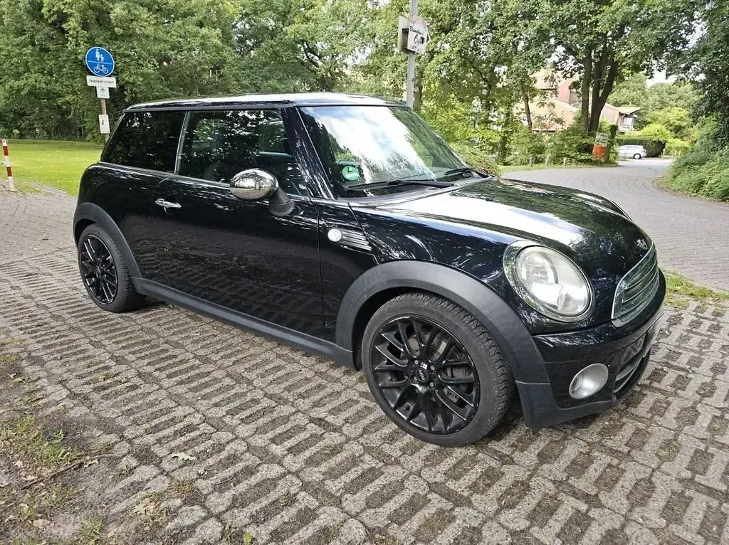 Używany Mini Cooper 109 KM (80 kW) 2009 Czarny Hatchback