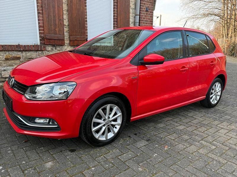 Gebraucht VW Polo Comfortline 75 PS (55 kW) 2015 Rot Kleinwagen