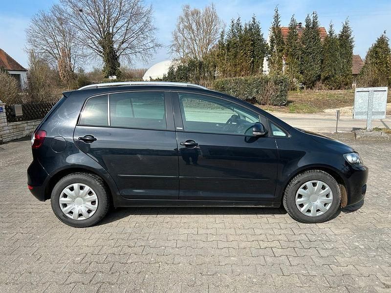 Gebraucht VW Golf Plus Cross 105 PS (77 kW) 2011 Schwarz Van / Kleinbus