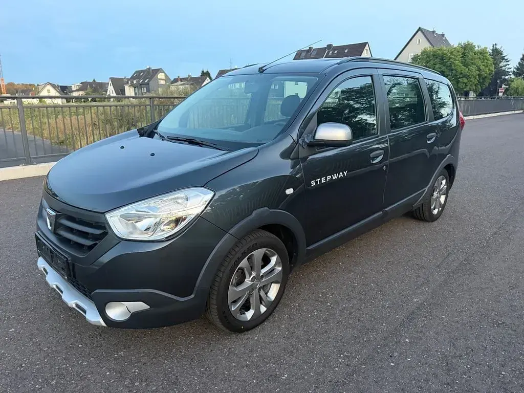 Gebraucht Dacia Lodgy Stepway 116 PS (85 kW) 2015 Grau Van / Kleinbus