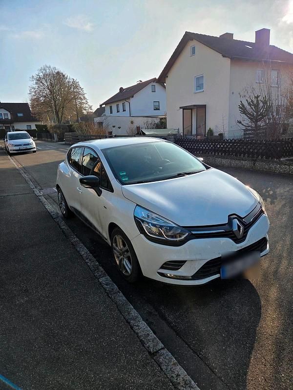 Gebraucht Renault Clio IV 73 PS (53 kW) 2018 Weiß Kleinwagen