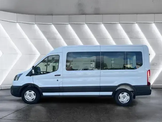 Gebraucht Ford Transit Trend 131 PS (96 kW) 2025 Weiss Kombi