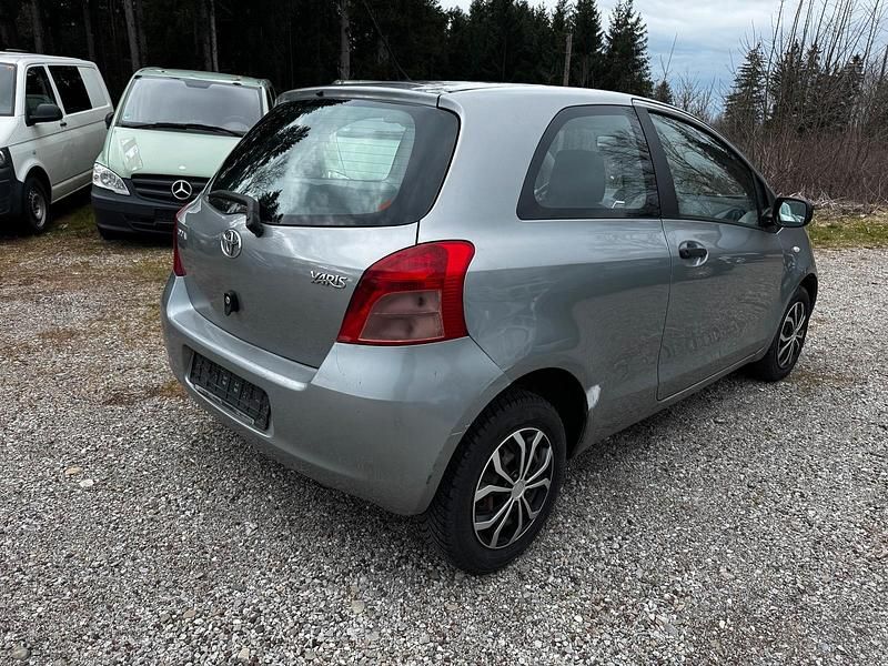 Gebraucht Toyota Yaris 2009 Grau Kleinwagen
