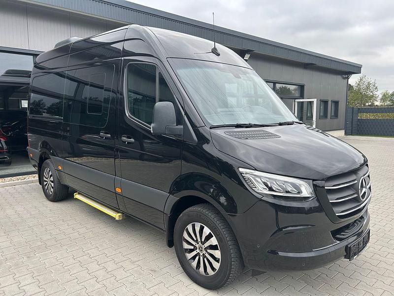 Gebraucht Mercedes Sprinter 170 PS (125 kW) 2023 Schwarz Van