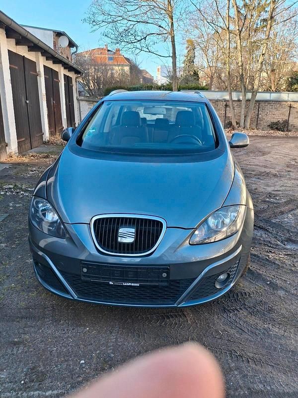 Gebraucht Seat Altea 125 PS (91 kW) 2012 Grau Limousine