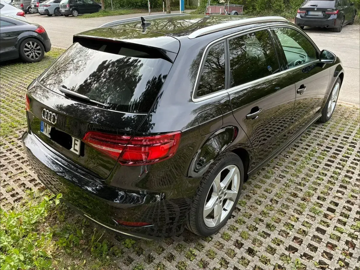Używany Audi e-tron Sport 204 KM (150 kW) 2020 Czarny SUV