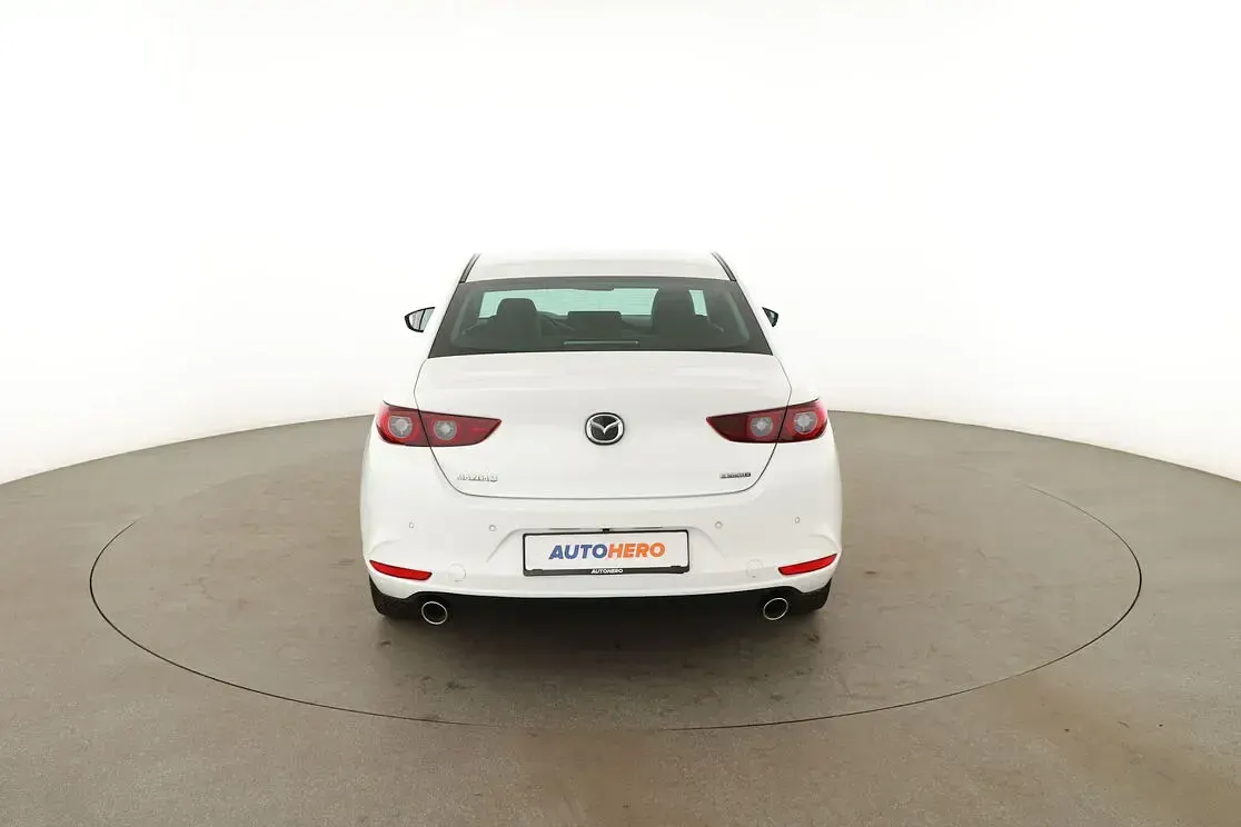 Gebraucht Mazda 3 Exclusive-Line 186 PS (136 kW) 2023 Weiß Limousine