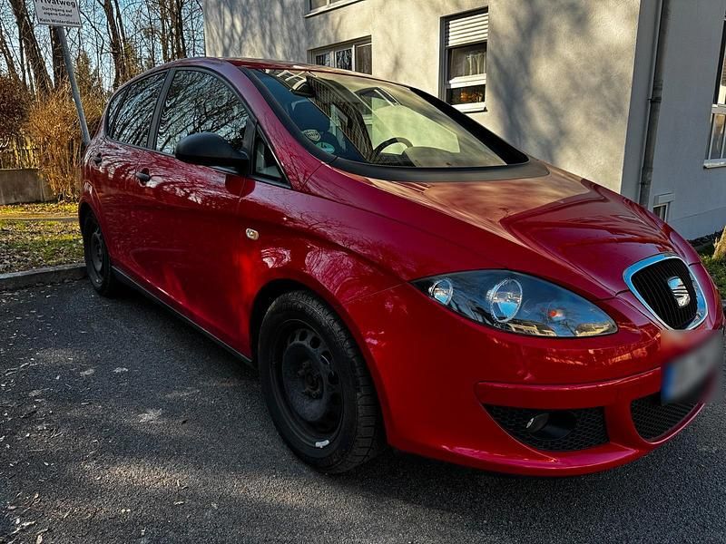 Gebraucht Seat Altea 102 PS (75 kW) 2006 Rot Van / Kleinbus