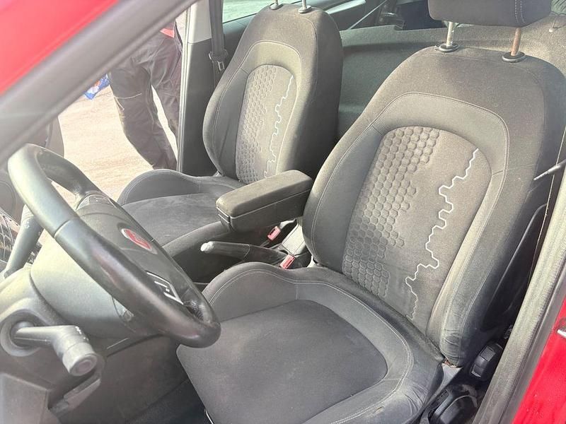 Gebraucht Fiat Punto Sport 105 PS (77 kW) 2012 Rot Kleinwagen