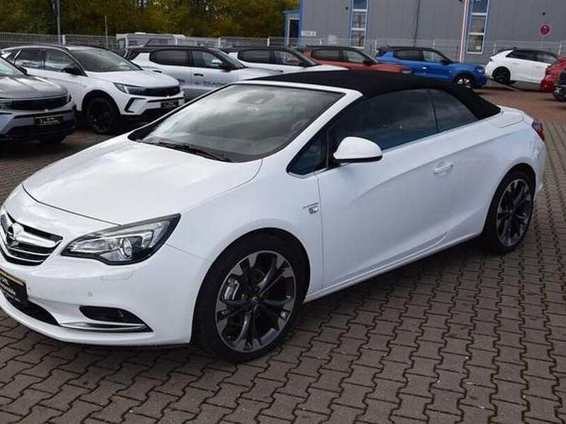 Gebraucht Opel Cascada Ultimate 140 PS (102 kW) 2018 Schneeweiß Cabrio