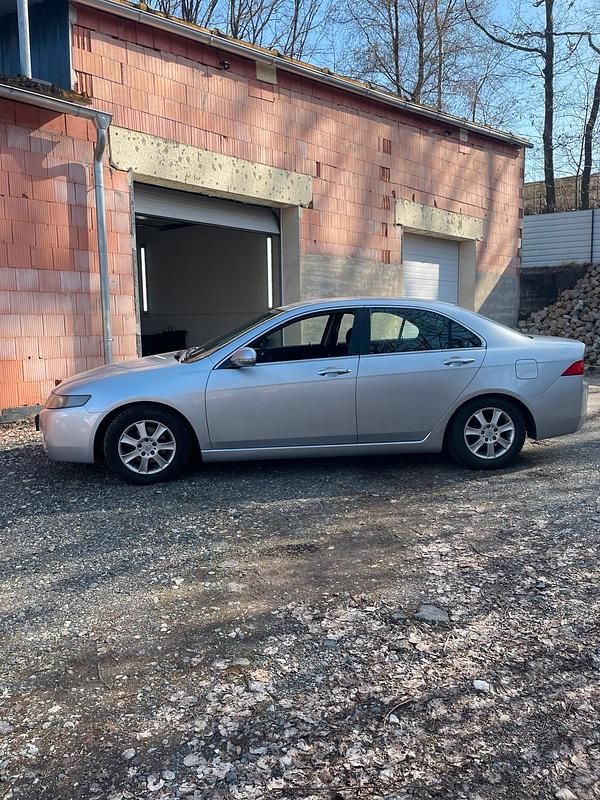 Gebraucht Honda Accord 155 PS (114 kW) 2002 Silber Limousine