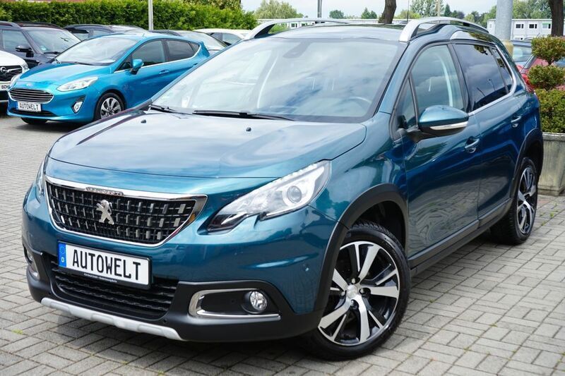 Grün Gebraucht 2019 Peugeot 2008 Allure SUV | 14.200 € (Guter Preis) - Bild 1/4