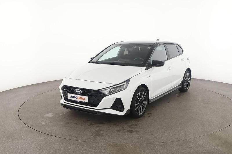 Weiß Gebraucht 2022 Hyundai i20 N Line Limousine | 20.150 € (Fairer Preis) - Bild 1/3