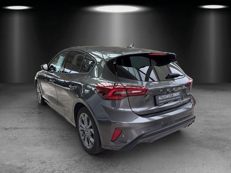 Neu Ford Focus ST-Line 125 PS (91 kW) 2026 Magnetic grau Limousine