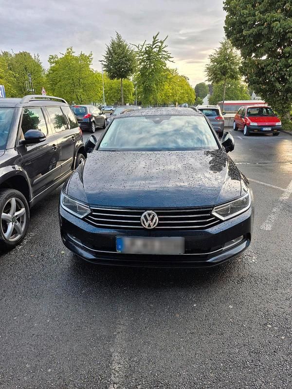 Schwarz Gebraucht 2016 VW Passat Kombi | 12.500 € (Fairer Preis) - Bild 1/1