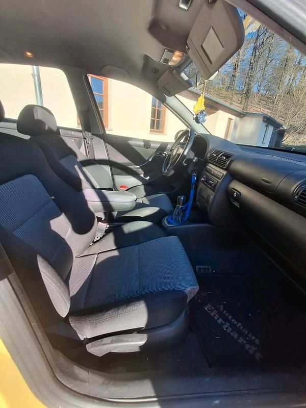 Second-hand Seat Leon FR 150 CP (110 kW) 2004 Galben Hatchback