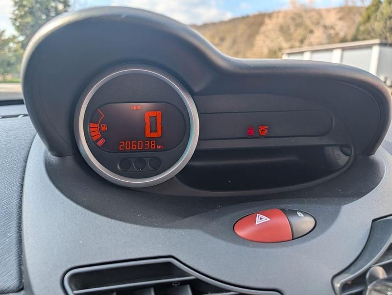 Gebraucht Renault Twingo 75 PS (55 kW) 2010 Silber Kleinwagen