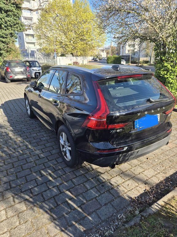 Gebraucht Volvo XC60 Momentum 190 PS (139 kW) 2017 Schwarz SUV