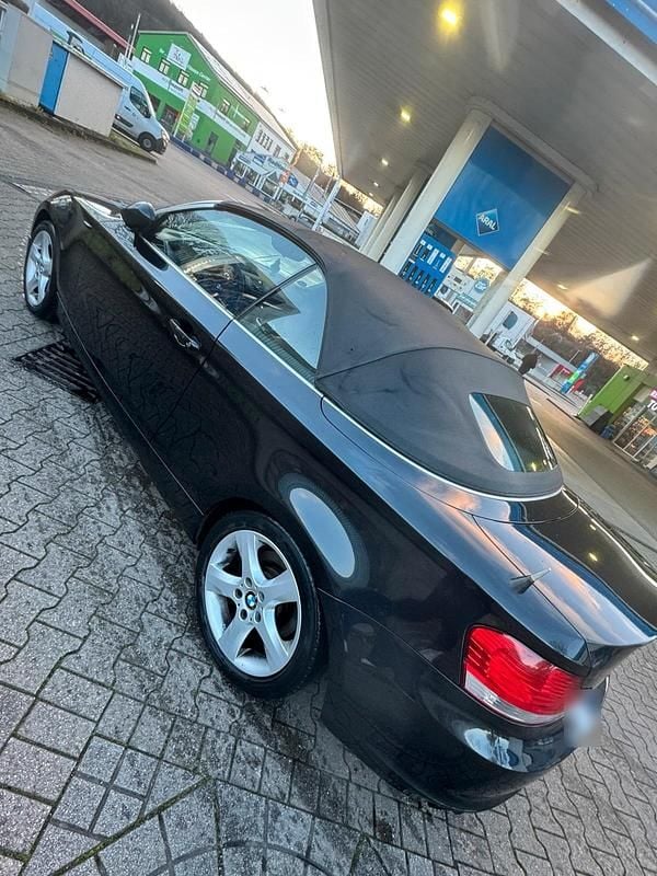 Gebraucht BMW 123 Cabriolet 204 PS (150 kW) 2009 Schwarz Cabrio