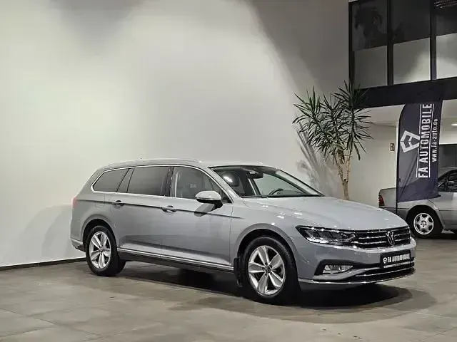 Gebraucht VW Passat Sport 200 PS (147 kW) 2024 Moonstone grey (metallic) Kombi
