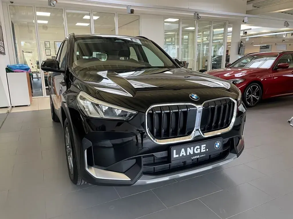 Gebraucht BMW X1 Sport Line 150 PS (110 kW) 2023 Schwarz SUV